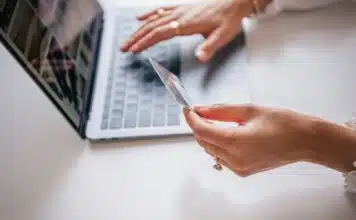 Mon ado veut son propre compte bancaire, comment faire ?