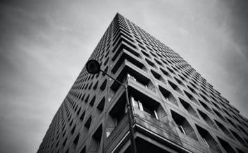 Assurance habitation étudiant : la MAIF propose les meilleures garanties low angle photography of high rise building